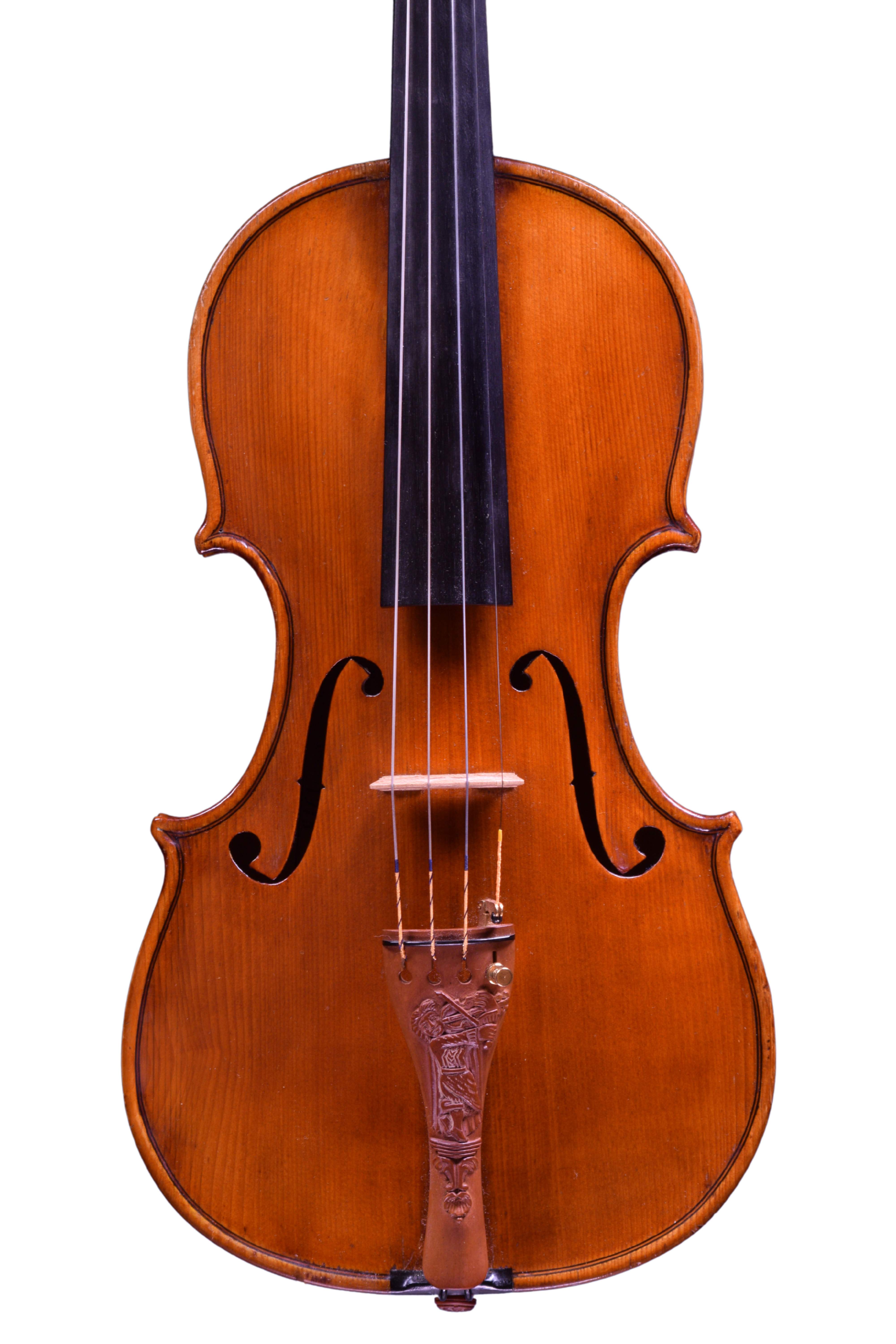 The violin is Marchetti´s bold interpretation of a del Gesù model. 