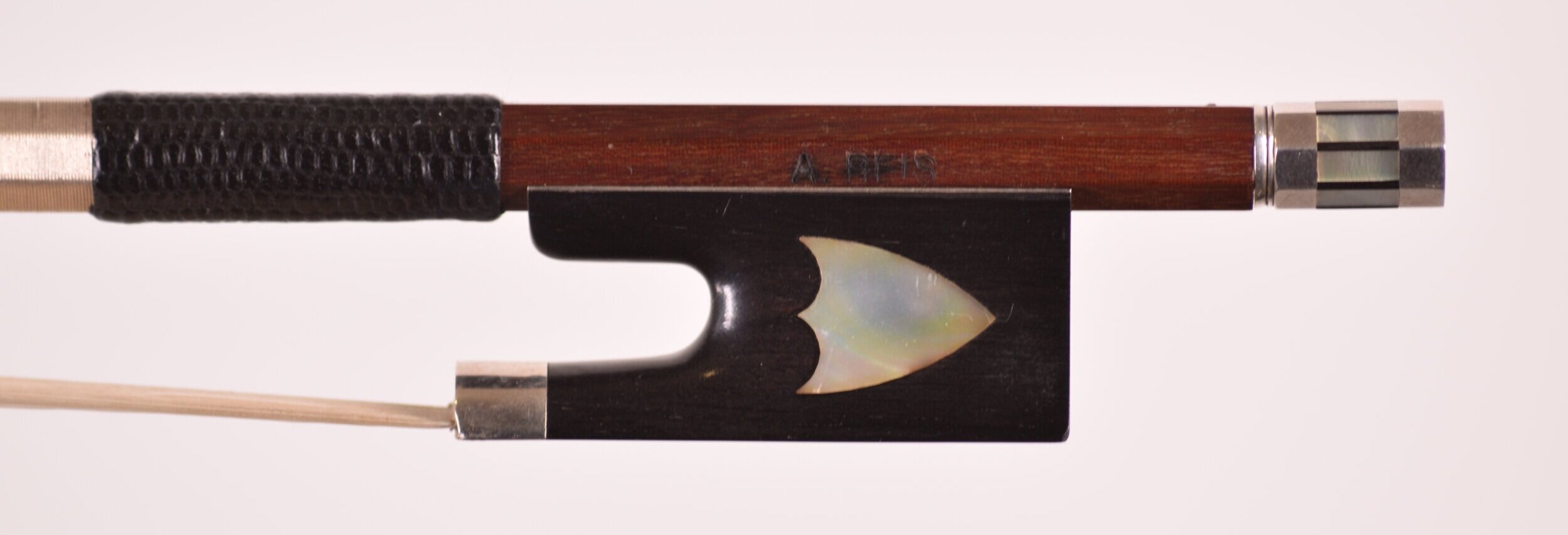 Reis violin bow for sale frog